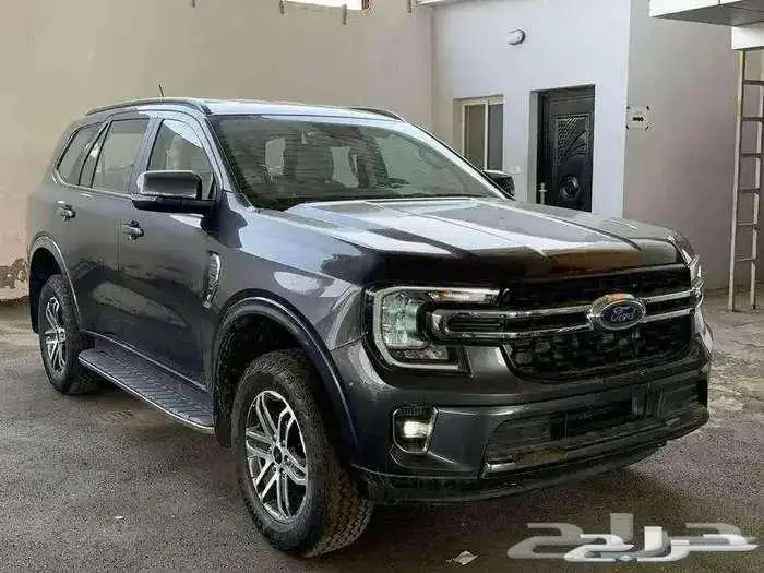 فورد ايفرست نص فل موديل 2025 XLT 6