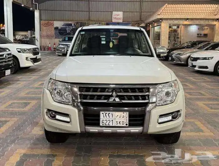 للبيع باجيرو 2020 بابين V6 3.8 سعودي ( عداد قليل ) 0