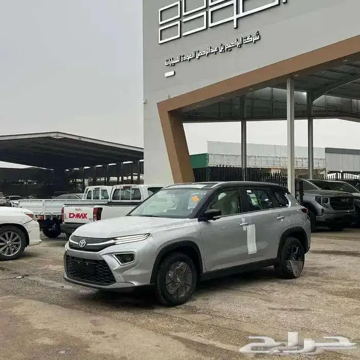 تويوتا اوربان كروزر GLX فل كامل 2026 0