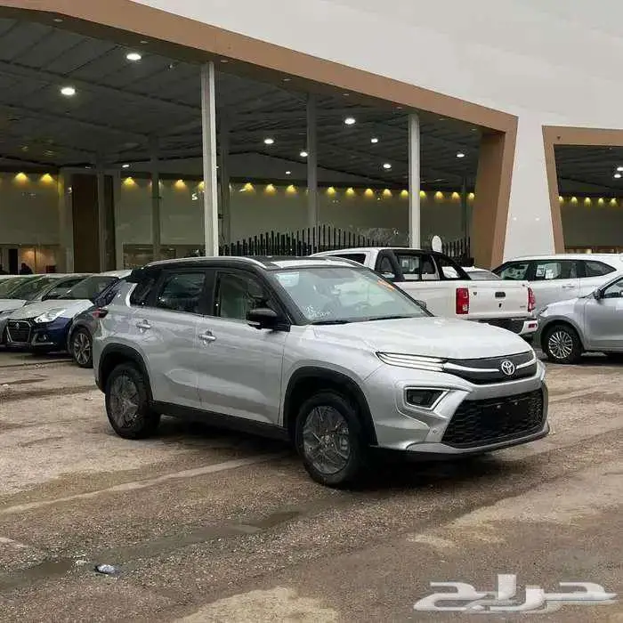 تويوتا اوربان كروزر GLX فل كامل 2026 1