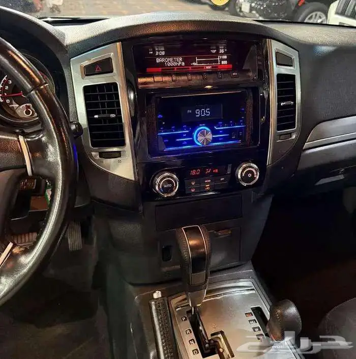 للبيع باجيرو 2020 بابين V6 3.8 سعودي ( عداد قليل ) 30