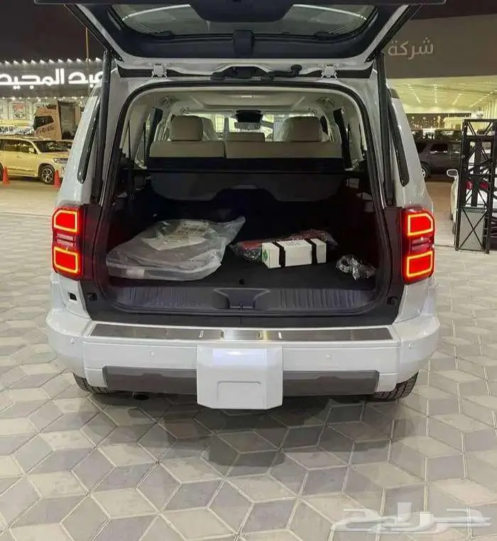 برادو VXL3 ابيض فل 2025 12