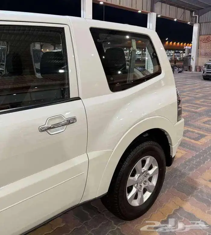 للبيع باجيرو 2020 بابين V6 3.8 سعودي ( عداد قليل ) 5