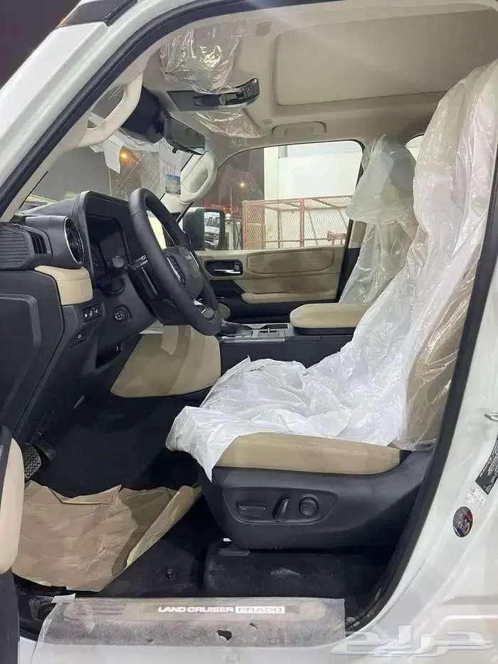برادو VXL3 ابيض فل 2025 11