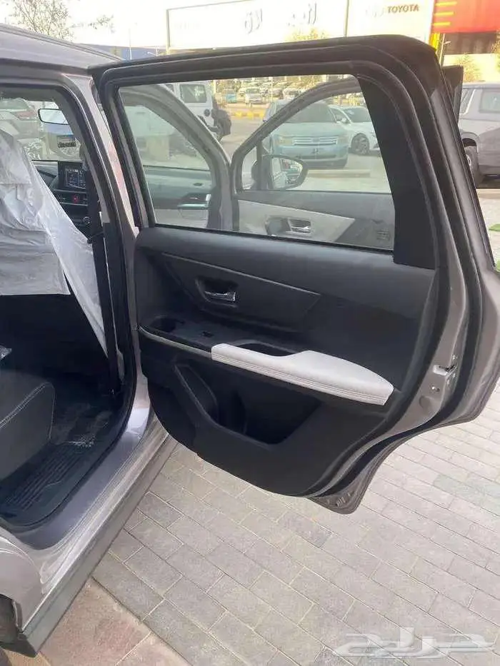تويوتا فيلوز GLX 2025 9