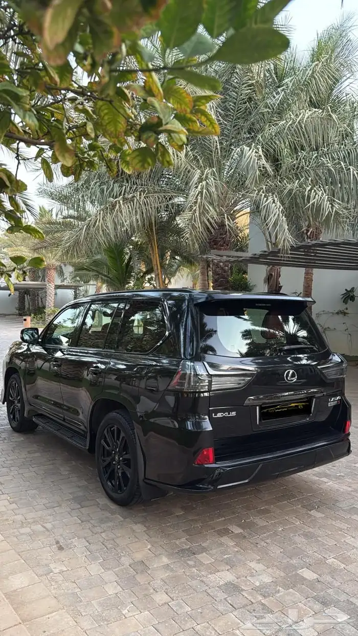 الكزس بلاك اديشن LX 570 2019 3