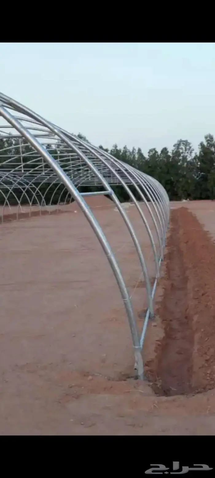 بيوت محميه مستخدم جديد عادي ومكيف وقايمه كما توجد قواعد وعوا 0