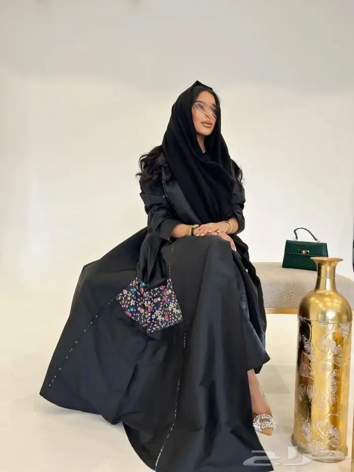 عبايه من موقع هميم 1