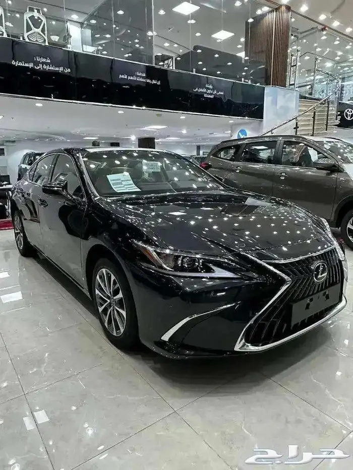 لكزس ES300 هايبرد موديل 2025 عرض بنك الجزيره دفعتين بدون ربح 0