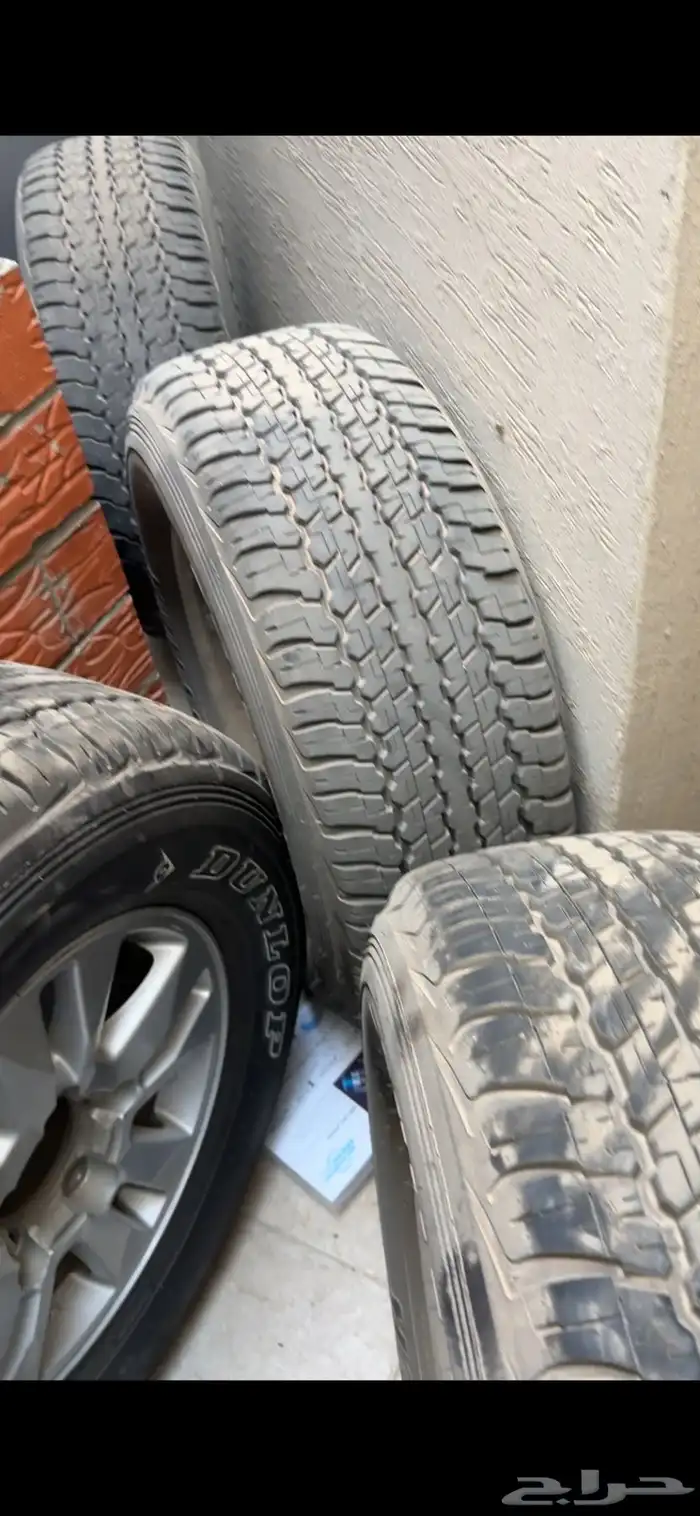 كفرات دنلوب شبه جديده مقاس 285 65 17 مع الجنوط جكسار 1