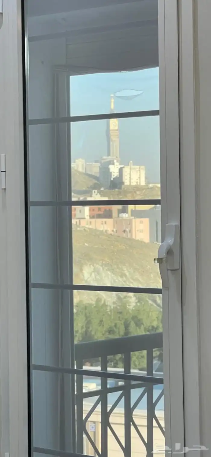 للبيع شقة رووف دور كامل 3