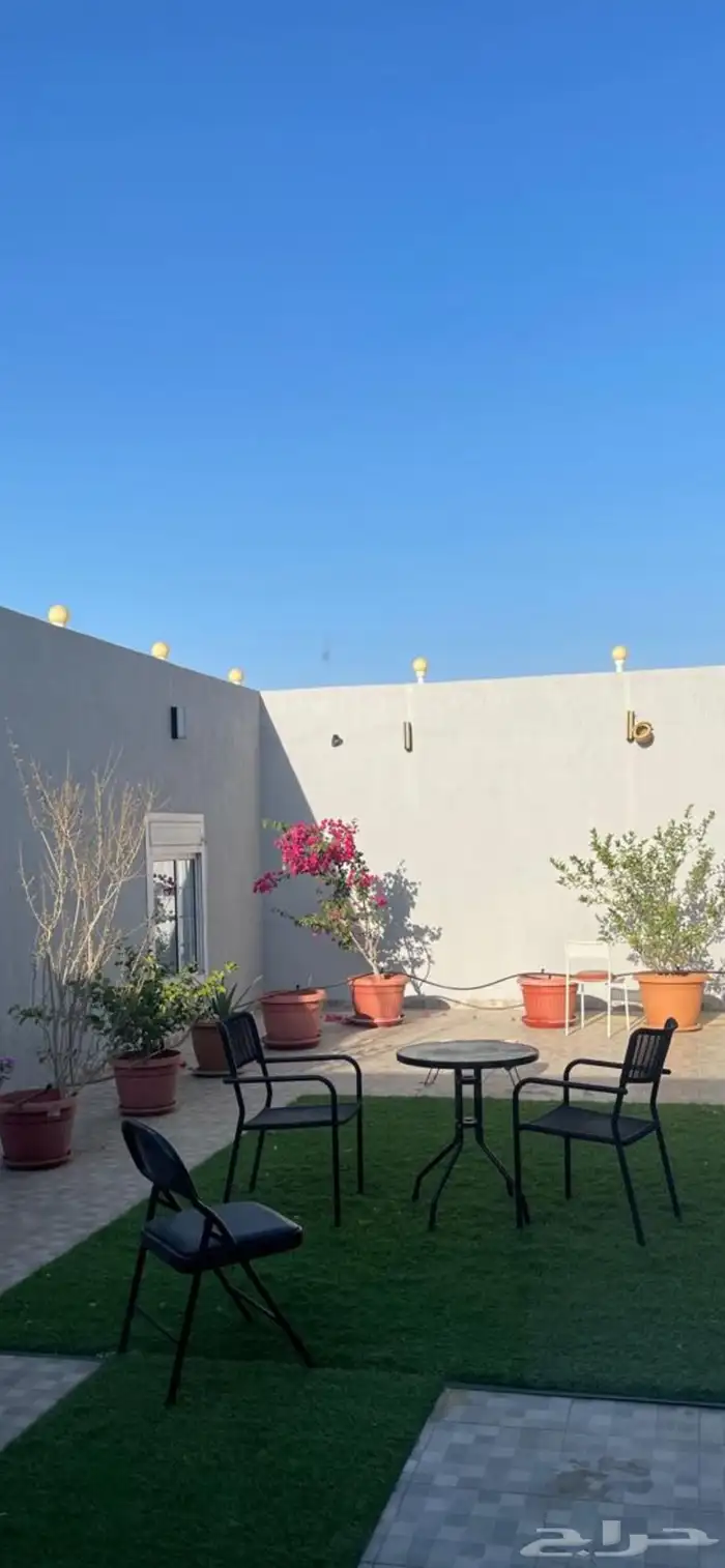 للبيع شقة رووف دور كامل 1