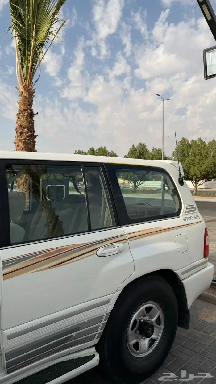 جيب لاندكروزر نظييف 3