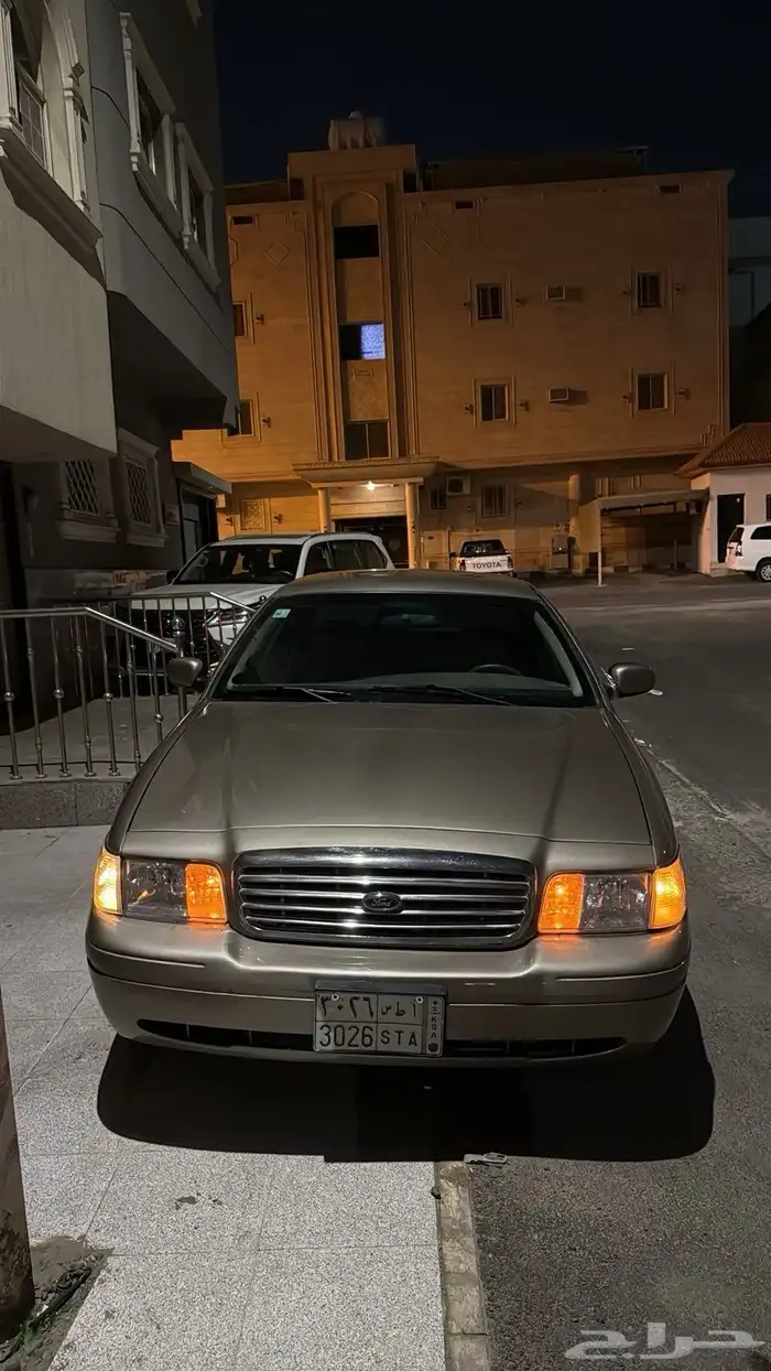 فورد فكتوريا 2005 1