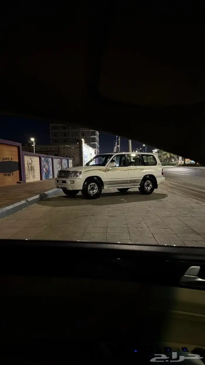 جيب لاندكروزر نظييف 5