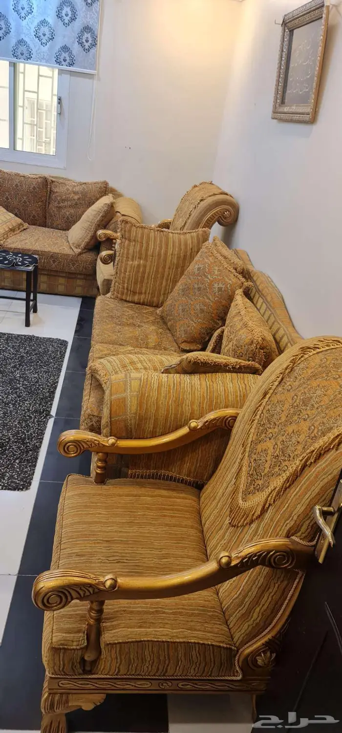 طقمين كنب للبيع 3