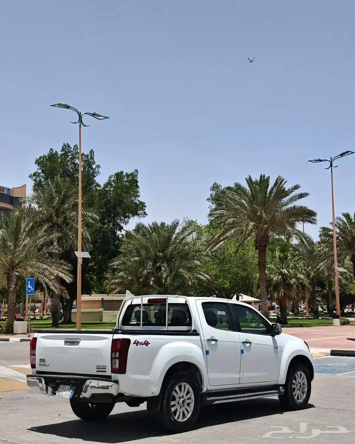 ايسوزو ديماكس 2020 ديزل كاش او اقساط 35