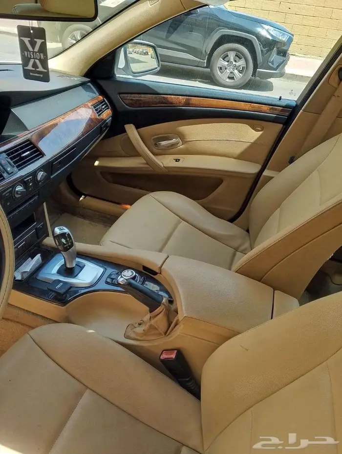 سيارة bmw 520i موديل 2010 0