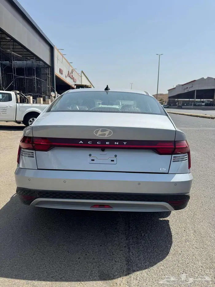 هيوانداى اكسنت فليت 1500 cc فضى موديل 2026 4