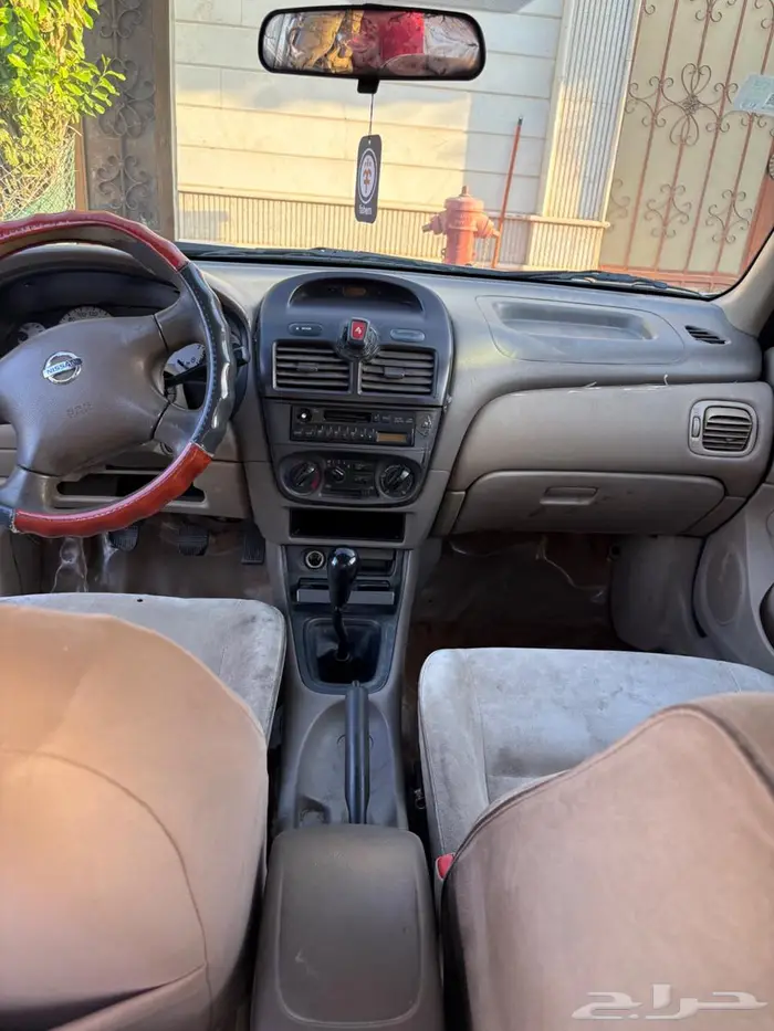 نيسان صني 2006   اللون  ذهبي 5