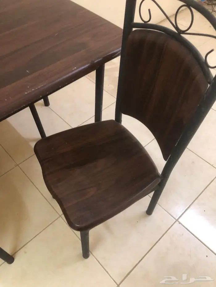 طاولة طعام 2