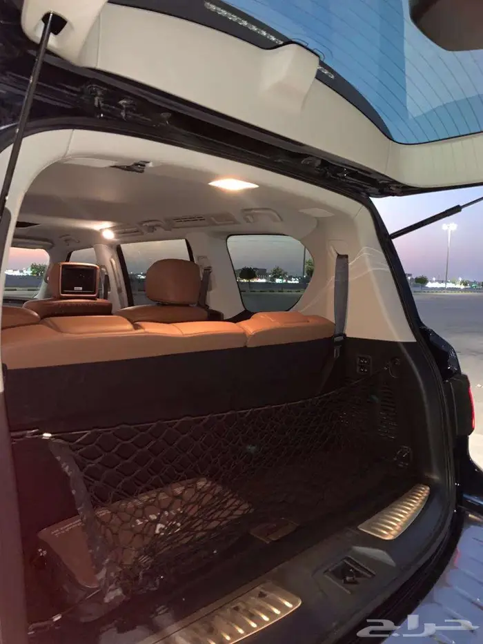 انفينتيQX80 بلاك اديشن 10