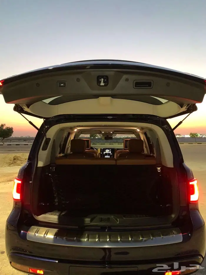 انفينتيQX80 بلاك اديشن 3