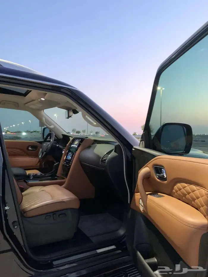 انفينتيQX80 بلاك اديشن 23