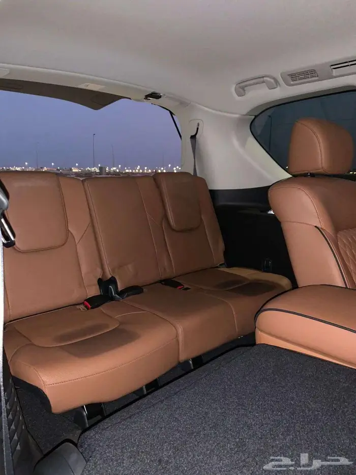 انفينتيQX80 بلاك اديشن 19