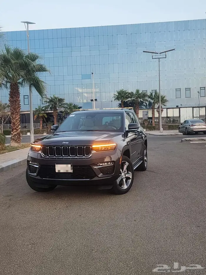 جراند شيروكي 2025 فرصةللمستخدم 0