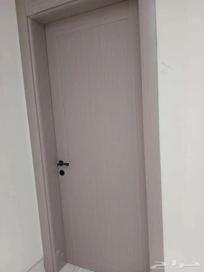 تفصيل أبواب حديد ألومنيوم شبابيك درابزين WPC مع الضمان 7