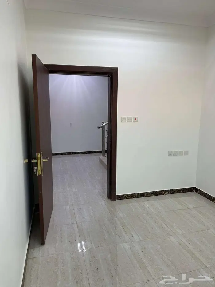 شقة للبيع _ الرياض حي العزيزية 1