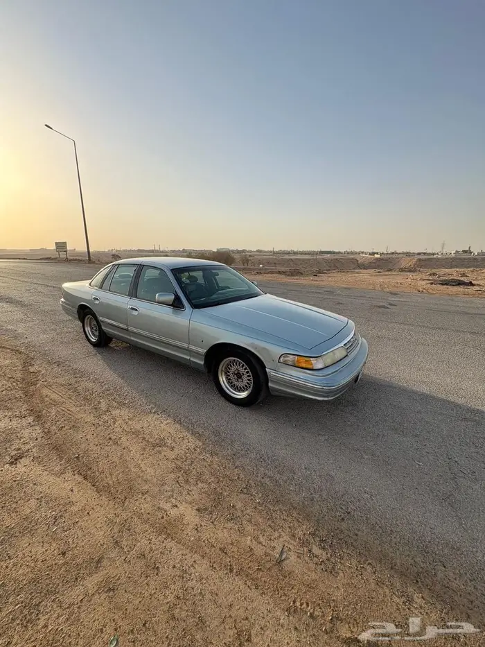 فورد كراون فيكتوريا 96 1