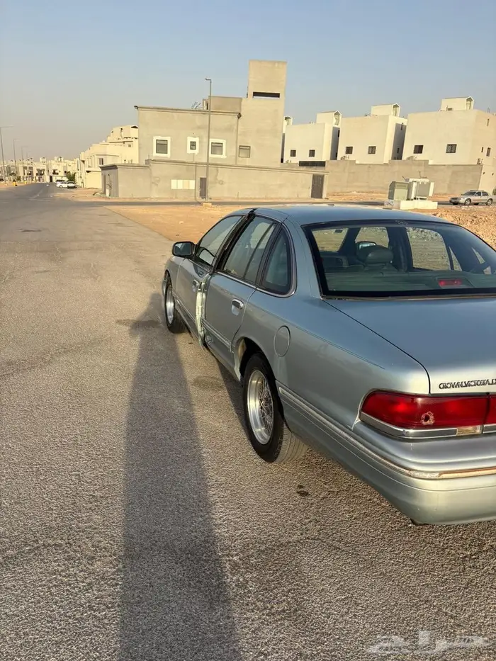 فورد كراون فيكتوريا 96 3