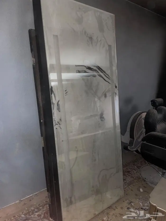 اثاث حلاق نظيفه للبيع 0