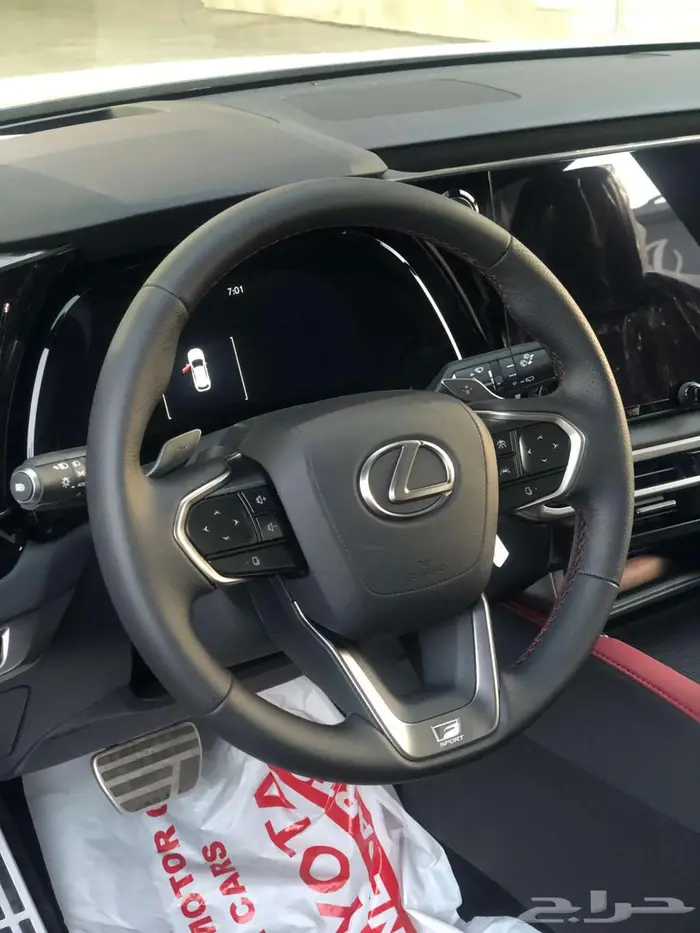 لكزس RX 350 FF 2025 اسبورت سعودي أسود داخل أحمر 7