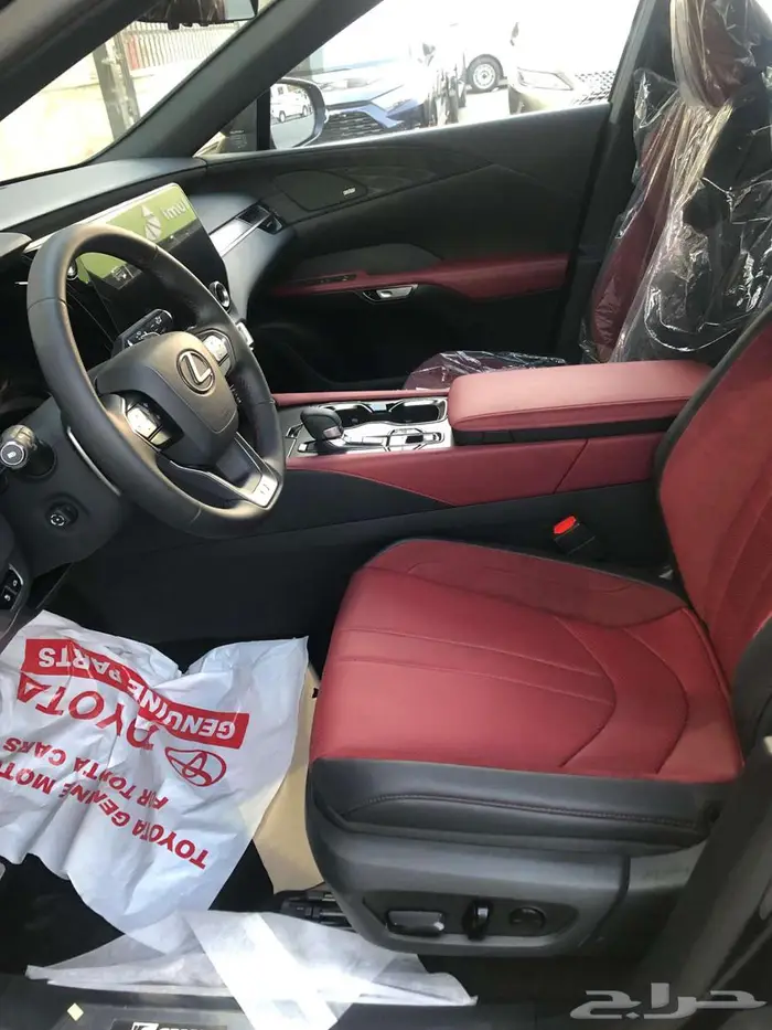 لكزس RX 350 FF 2025 اسبورت سعودي أسود داخل أحمر 5