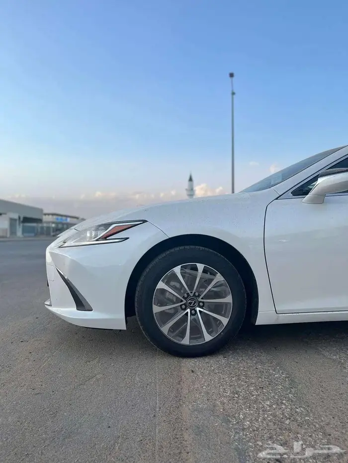 لكزس ES250 AA ستاندر 2025 - كاش و أقساط 1