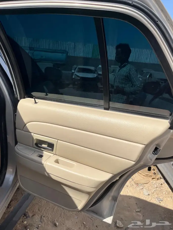 قطع فورد فكتوريا 10