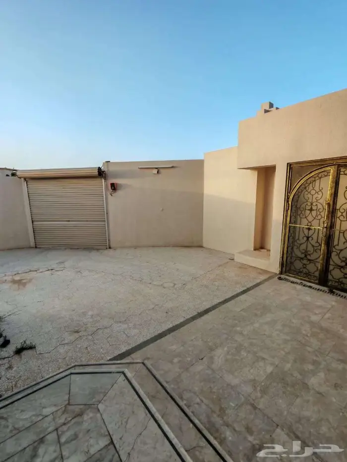 للبيع فيلا بحي الريان بعنيزة 0