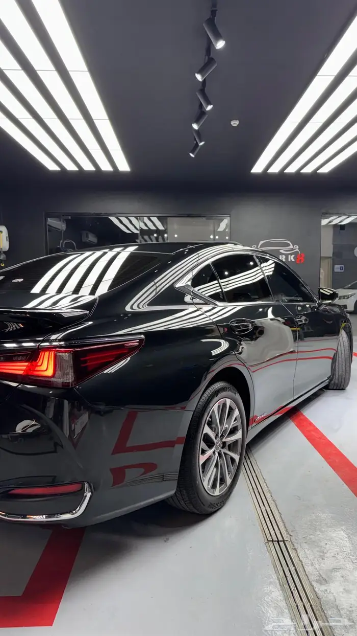 لكزس ES300AH 2022 2