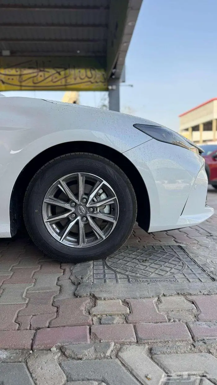 كامري 2025 E لدى الخضر لسيارات 2