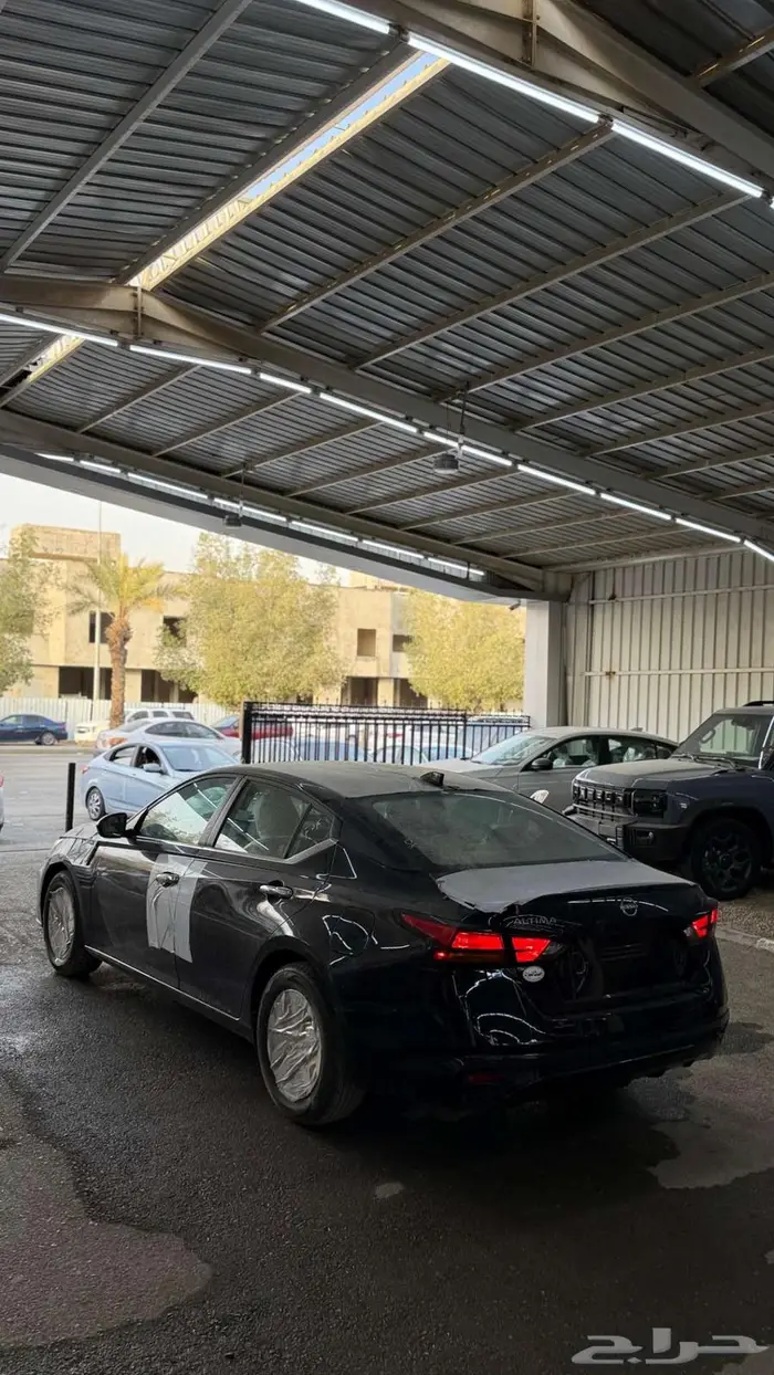 نيسان التيما 2025 استندر سعودي ب 100490 اسود ورمادي وابيض 2