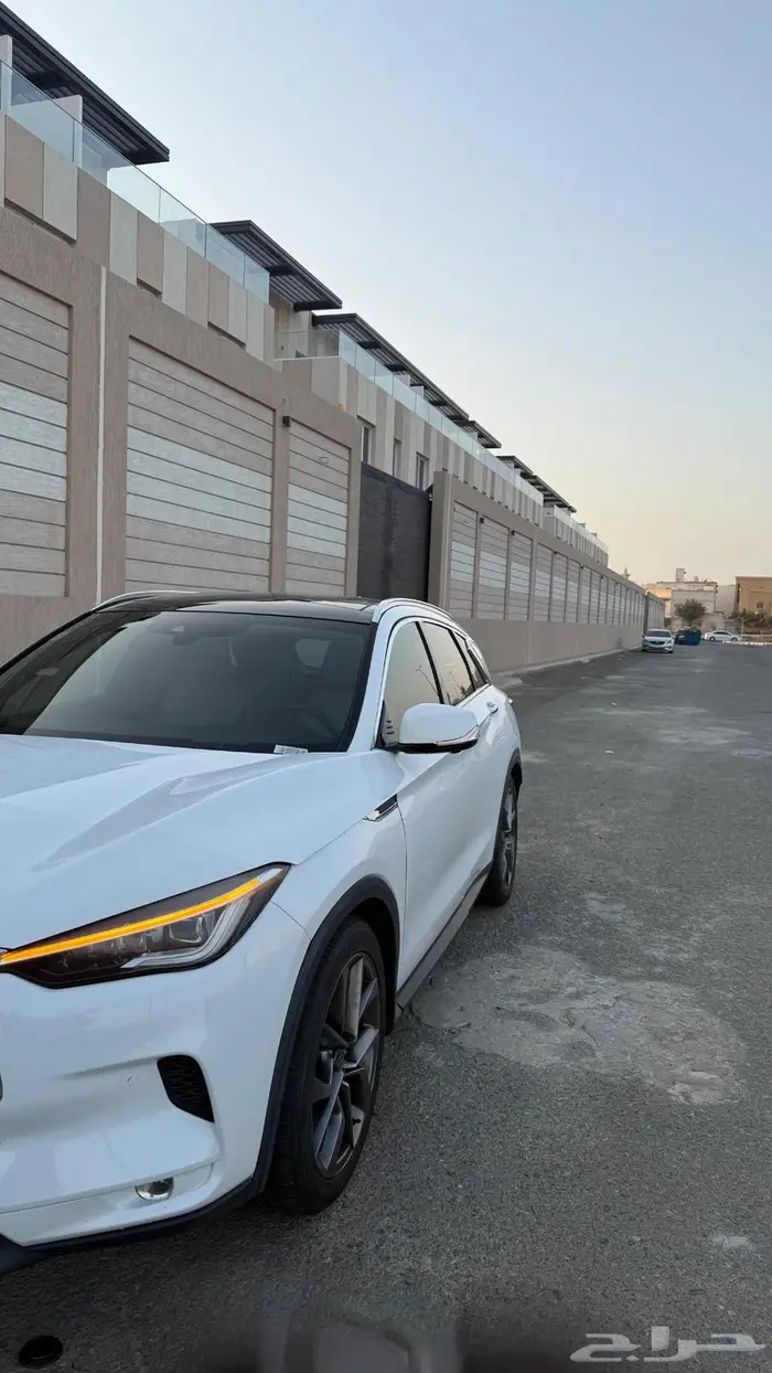 إنفنتي QX50 2020   ممشى قليل وباقي على الضمان 6