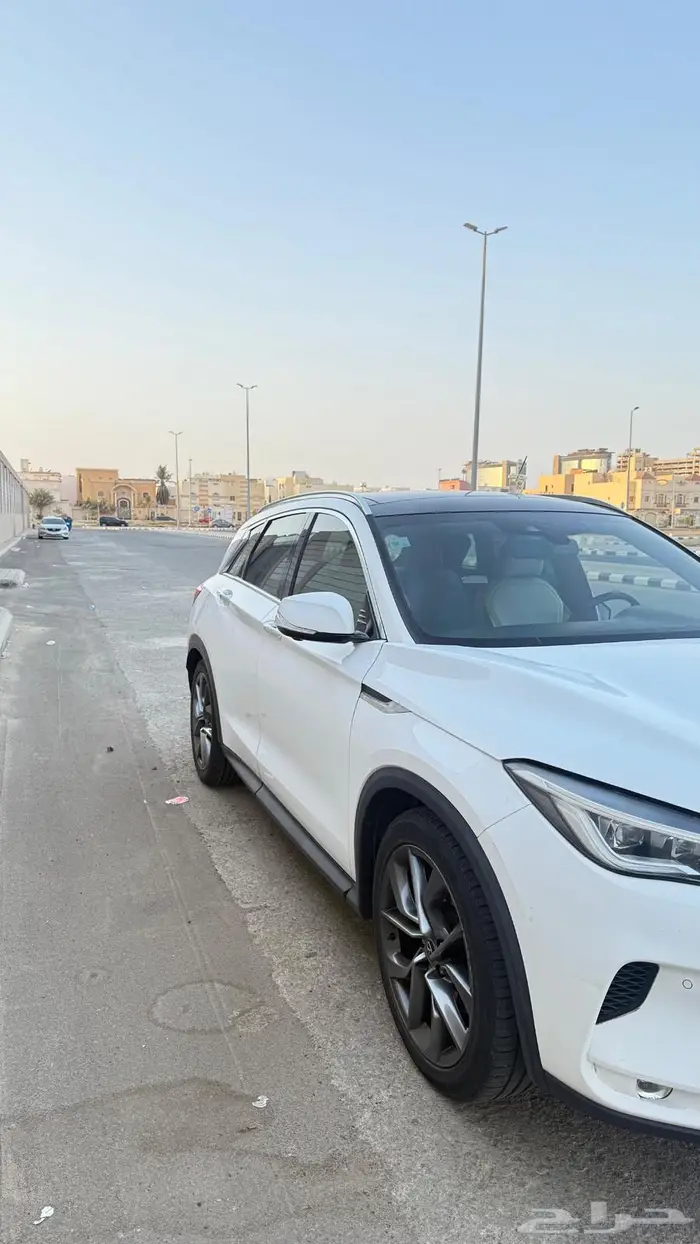 إنفنتي QX50 2020   ممشى قليل وباقي على الضمان 4