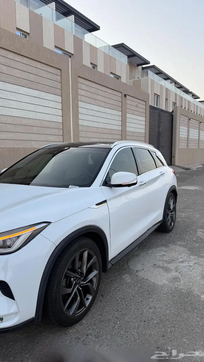 إنفنتي QX50 2020   ممشى قليل وباقي على الضمان 9