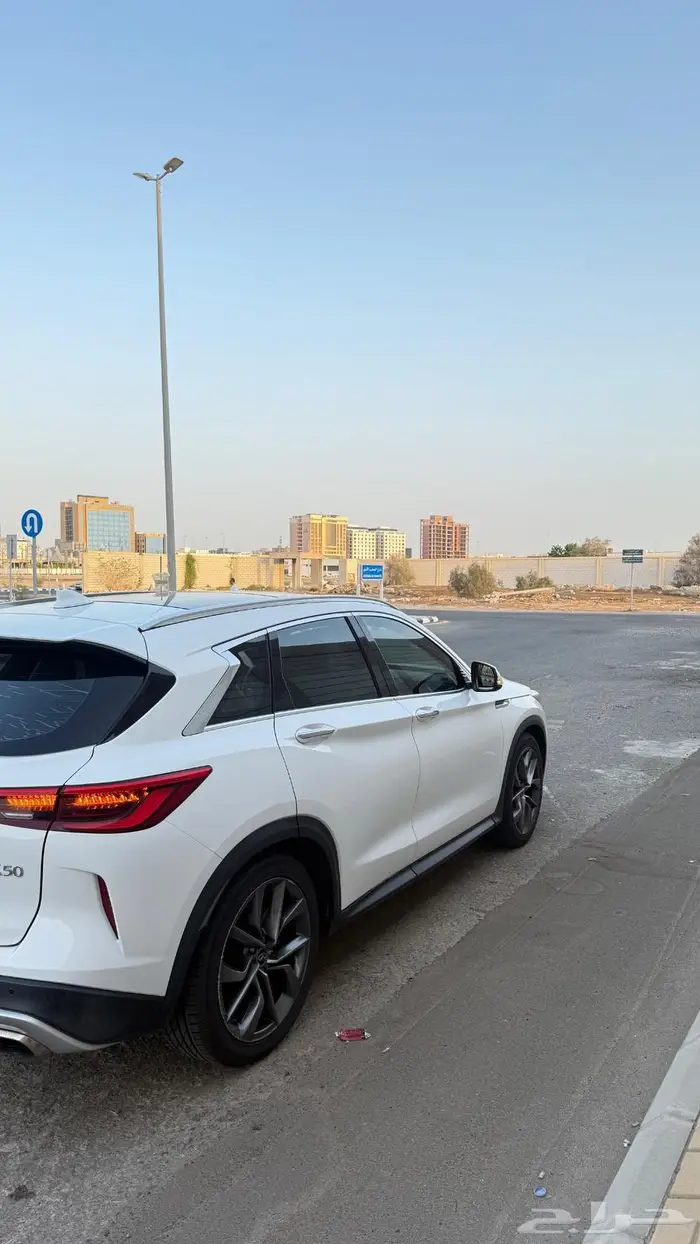 إنفنتي QX50 2020   ممشى قليل وباقي على الضمان 5