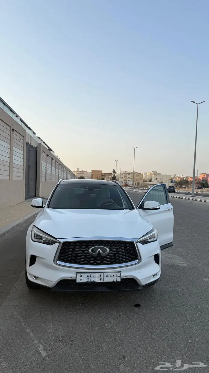 إنفنتي QX50 2020   ممشى قليل وباقي على الضمان 3