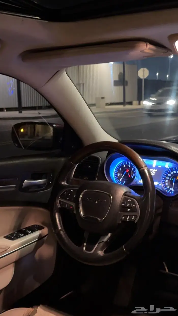 كرايسلر 6 سلندر موديل 2015 10