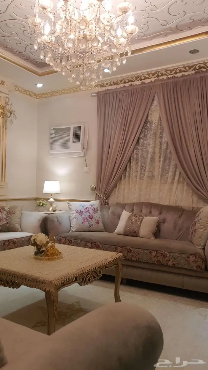 طقم كنب بحاله ممتازة 2